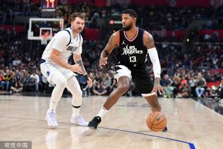 中展现出与 中展现出与