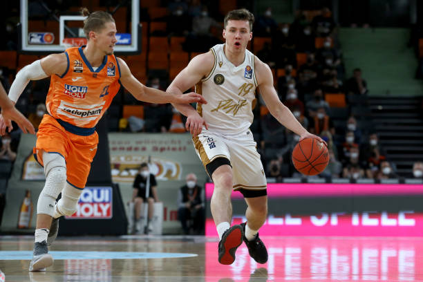 及年轻化标 及年轻化标